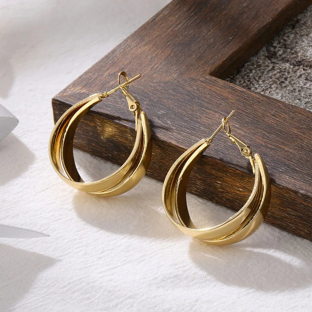 Exaggerated And Personalized Hollow Chain Stud Earrings Simple - Glam WOW