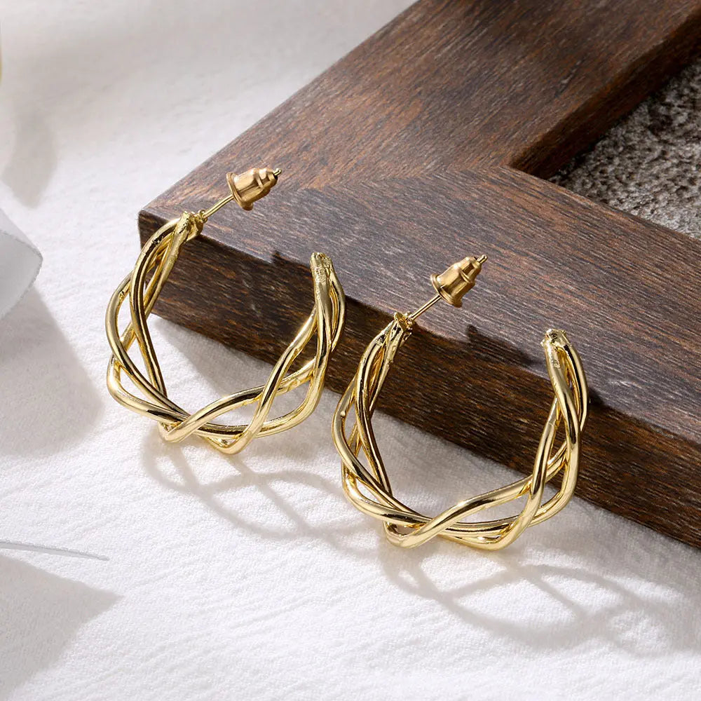 Exaggerated And Personalized Hollow Chain Stud Earrings Simple - Glam WOW