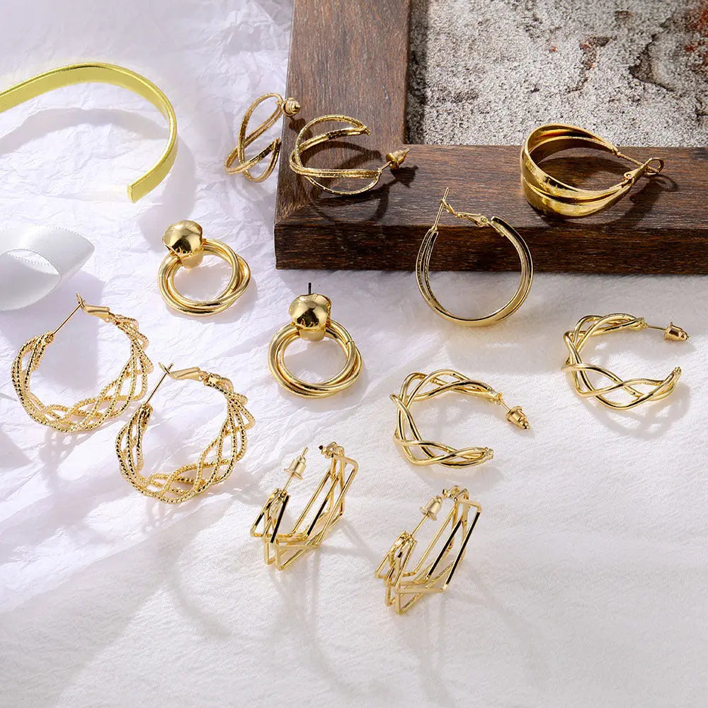 Exaggerated And Personalized Hollow Chain Stud Earrings Simple - Glam WOW